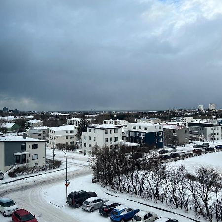 Jm Homestay - A Cozy Two Bedroom Apartment レイキャヴィーク エクステリア 写真