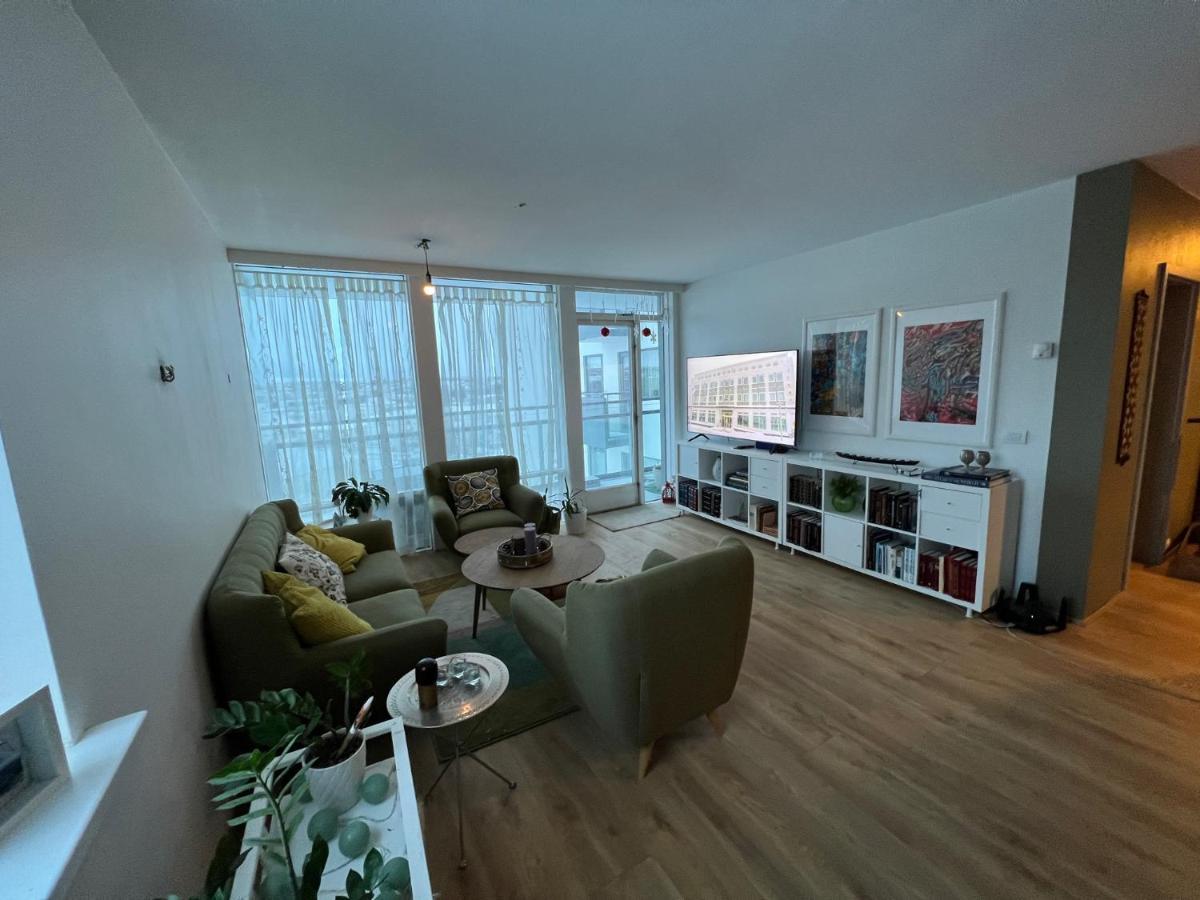 Jm Homestay - A Cozy Two Bedroom Apartment レイキャヴィーク エクステリア 写真