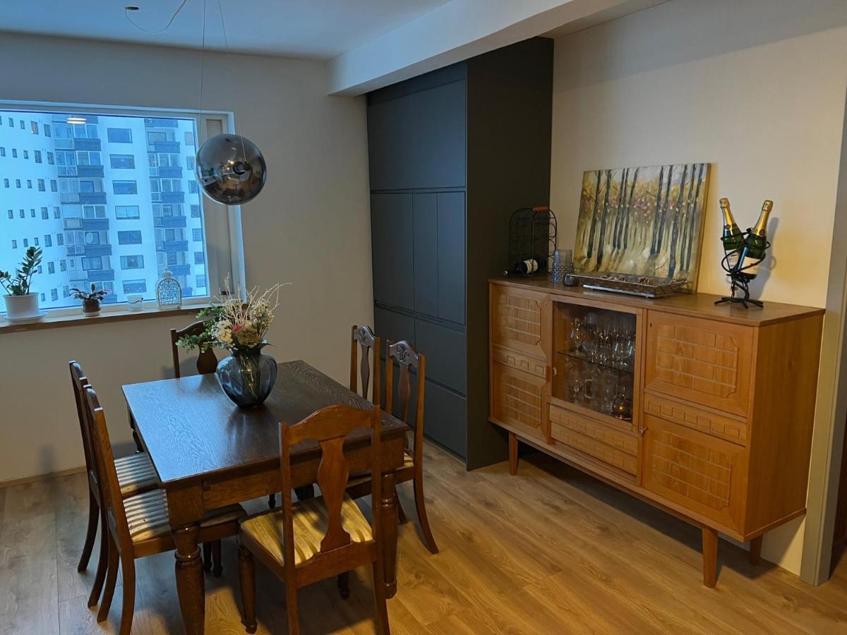 Jm Homestay - A Cozy Two Bedroom Apartment レイキャヴィーク エクステリア 写真